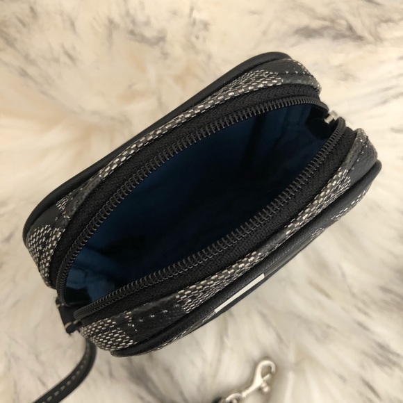 Authentic Coach Wristlet Bag - Picture 12 of 15